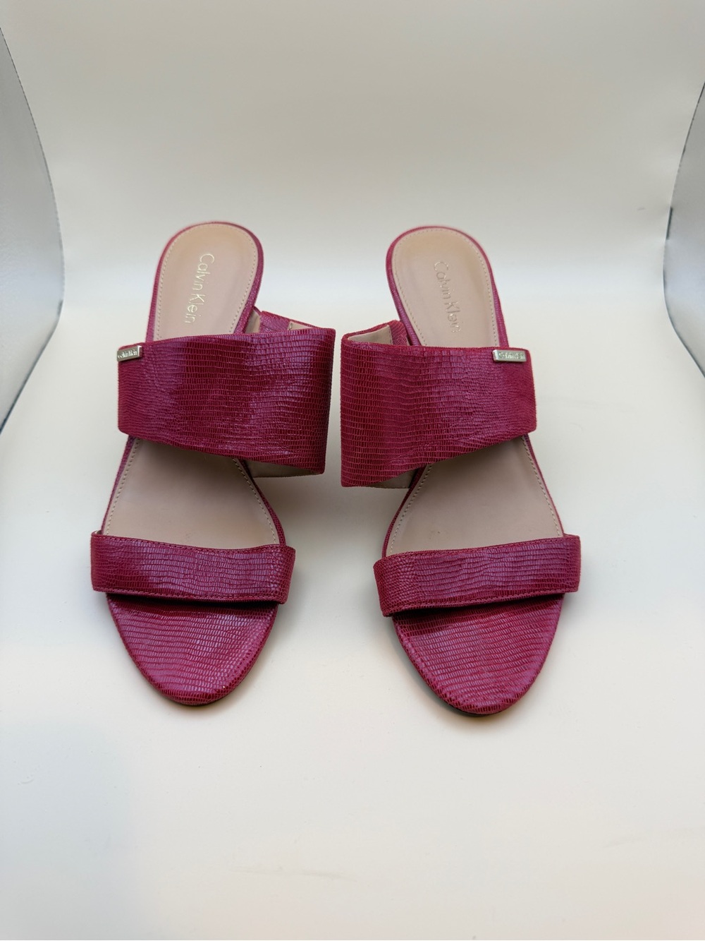 Calvin Klein "Lanoe" Lizard-Embossed Heeled Sandals / Mules – Size 7.5 US (37.5